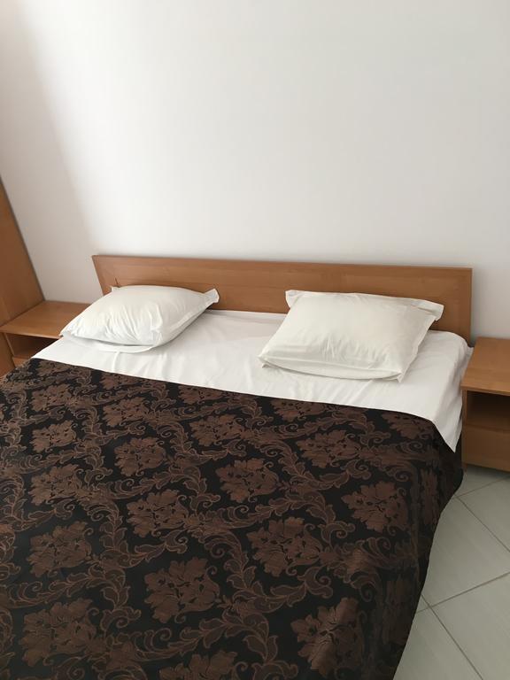 נסבר Adonai Apartments מראה חיצוני תמונה